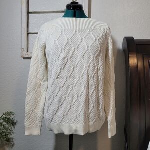 Croft & Borrow Yvory Cream Knit Sweater with Diamond Pattern Size Medium.
